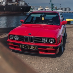 MTS BMW E30